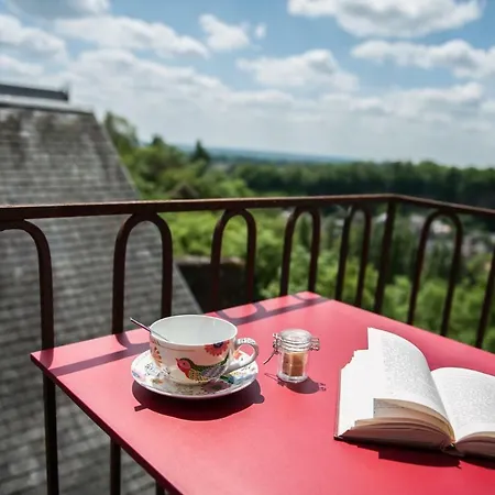 Particulier Le Mercier De Montigny -une Nuit Sur Les Remparts- Bed & Breakfast
